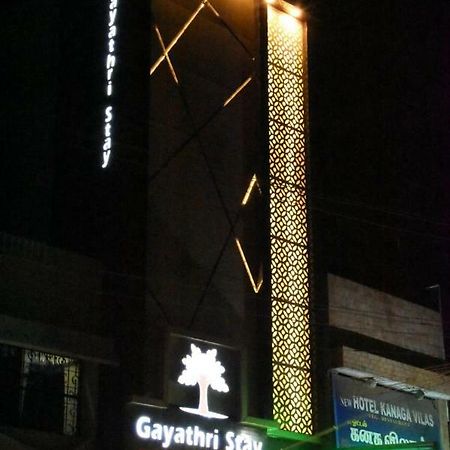 Gayathri Stay Kanchipuram Esterno foto