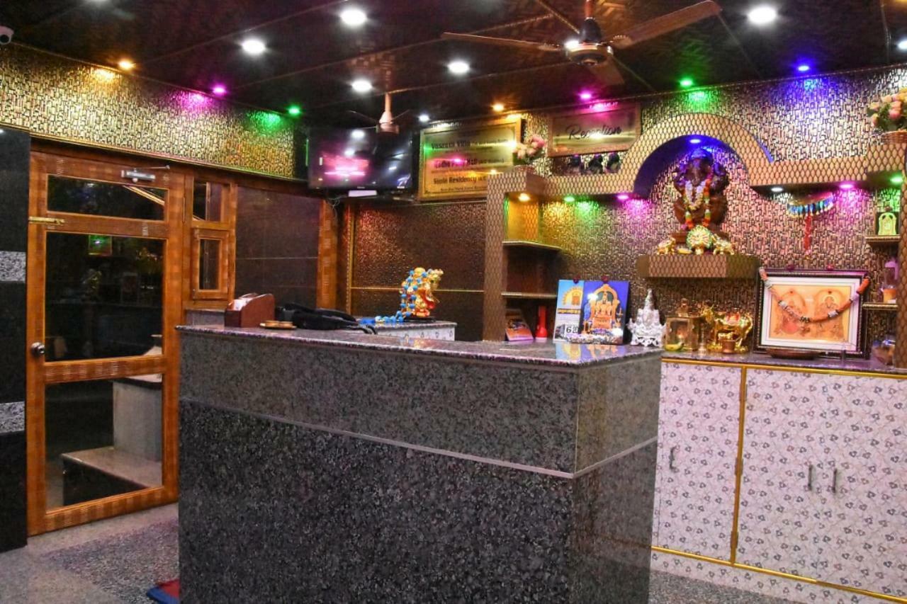 Gayathri Stay Kanchipuram Esterno foto