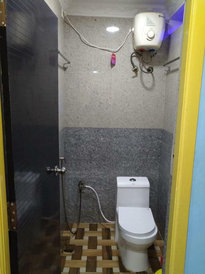 Gayathri Stay Kanchipuram Esterno foto